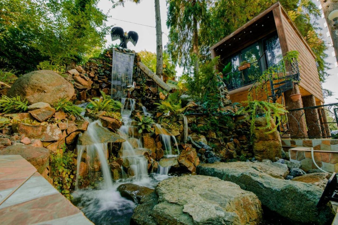 מחינג'אורי Hulus Hotel מראה חיצוני תמונה