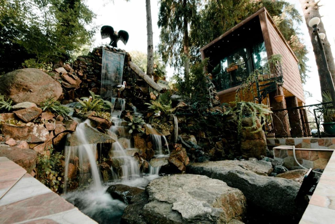 מחינג'אורי Hulus Hotel מראה חיצוני תמונה
