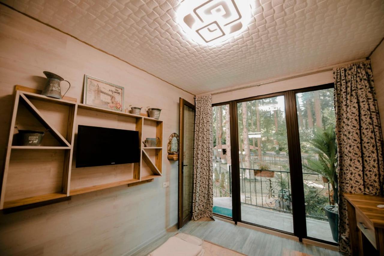מחינג'אורי Hulus Hotel מראה חיצוני תמונה