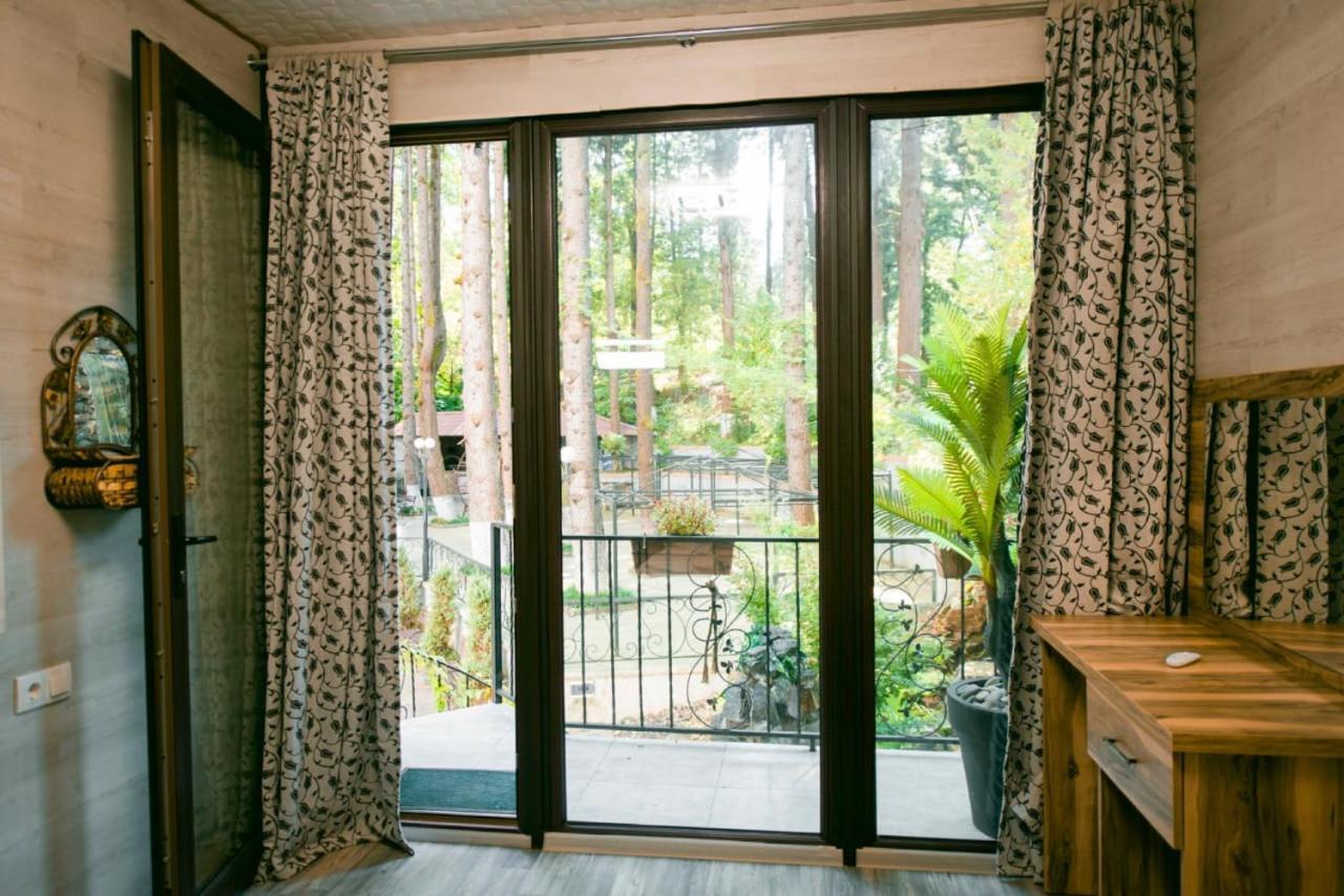 מחינג'אורי Hulus Hotel מראה חיצוני תמונה