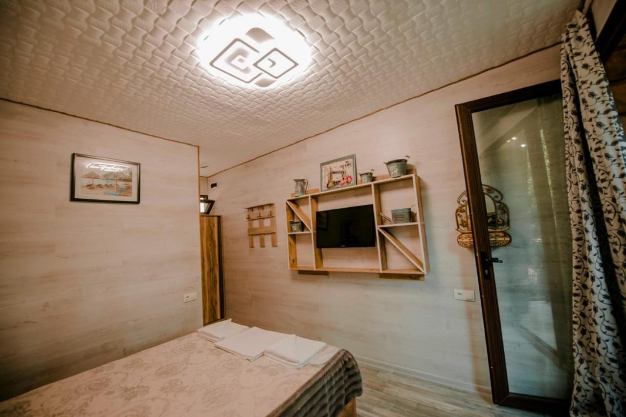 מחינג'אורי Hulus Hotel מראה חיצוני תמונה
