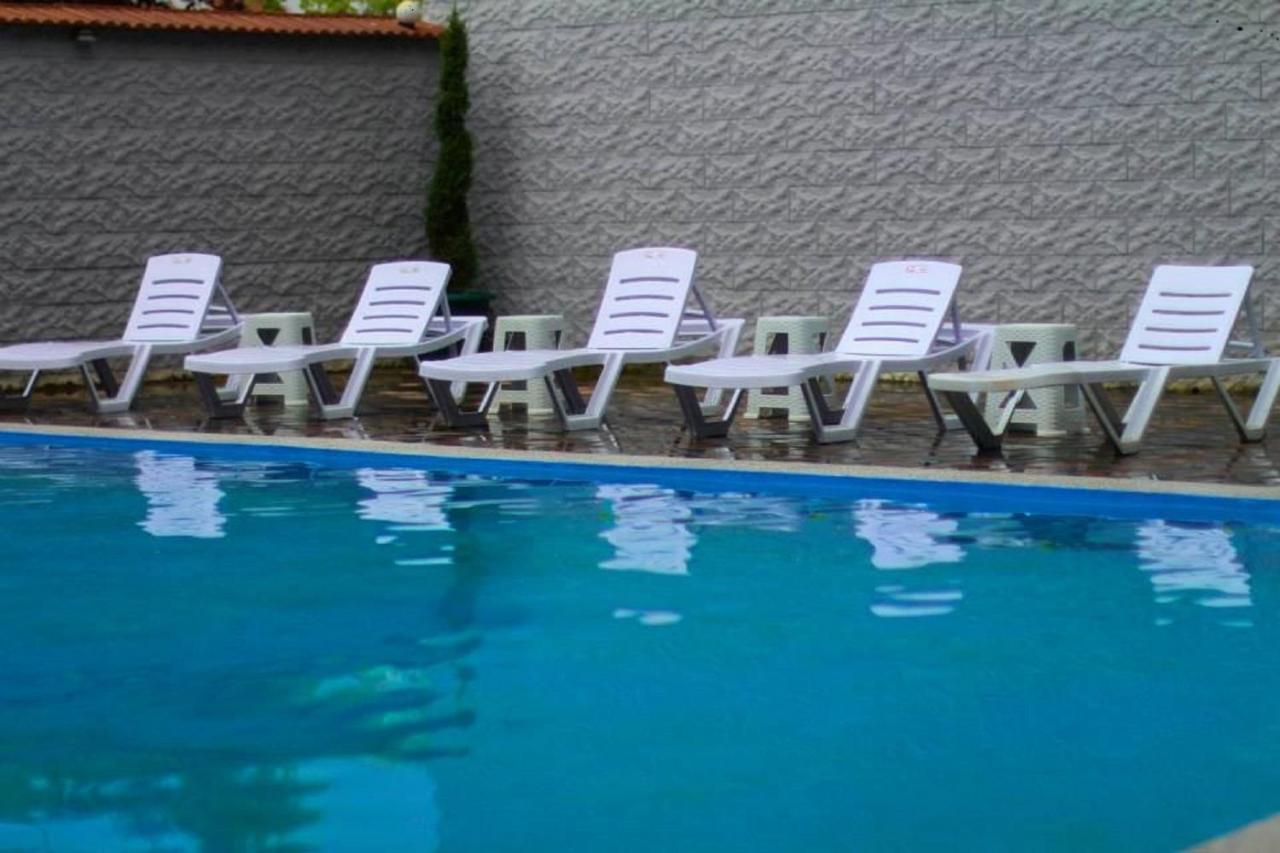 מחינג'אורי Hulus Hotel מראה חיצוני תמונה