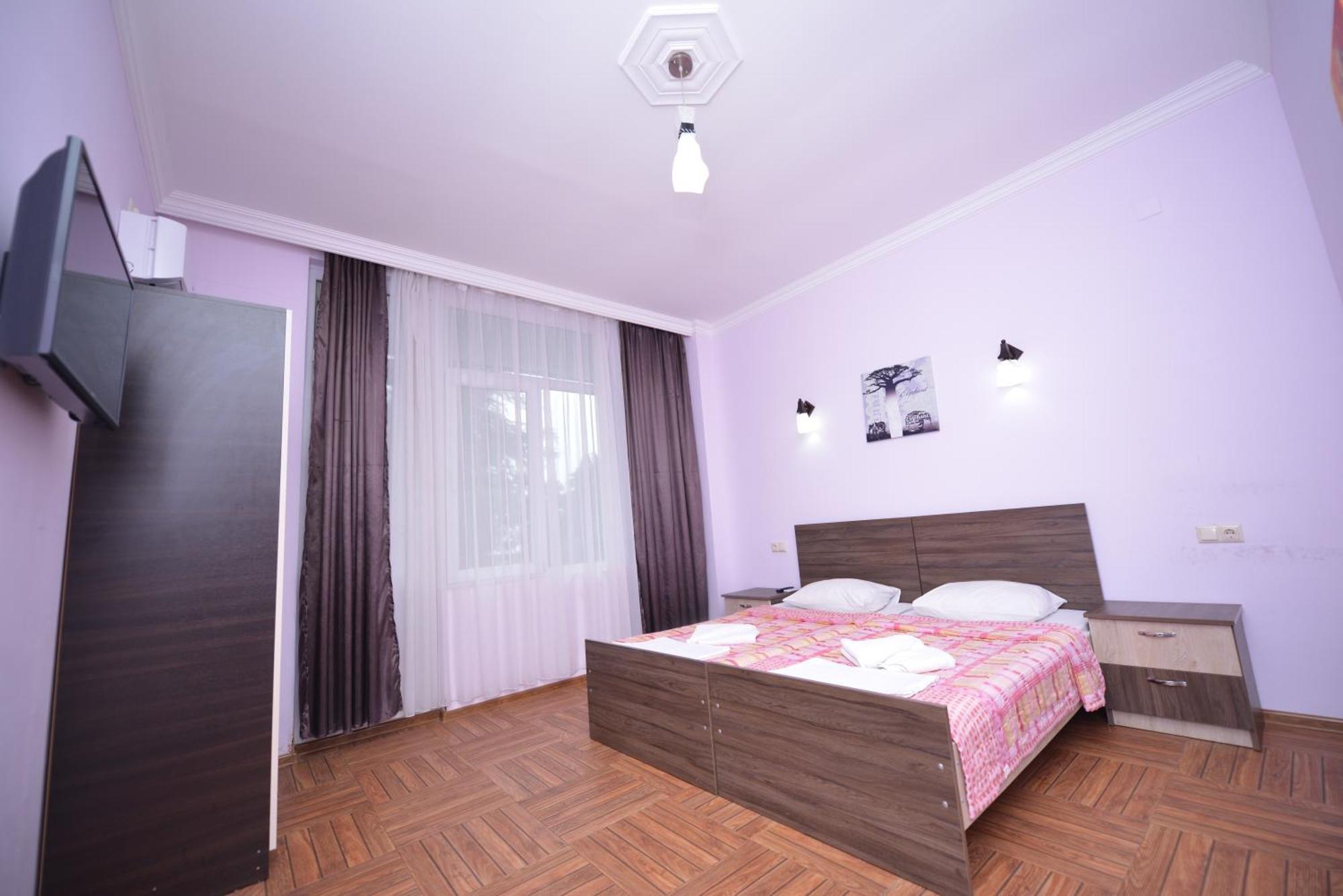 מחינג'אורי Hulus Hotel מראה חיצוני תמונה