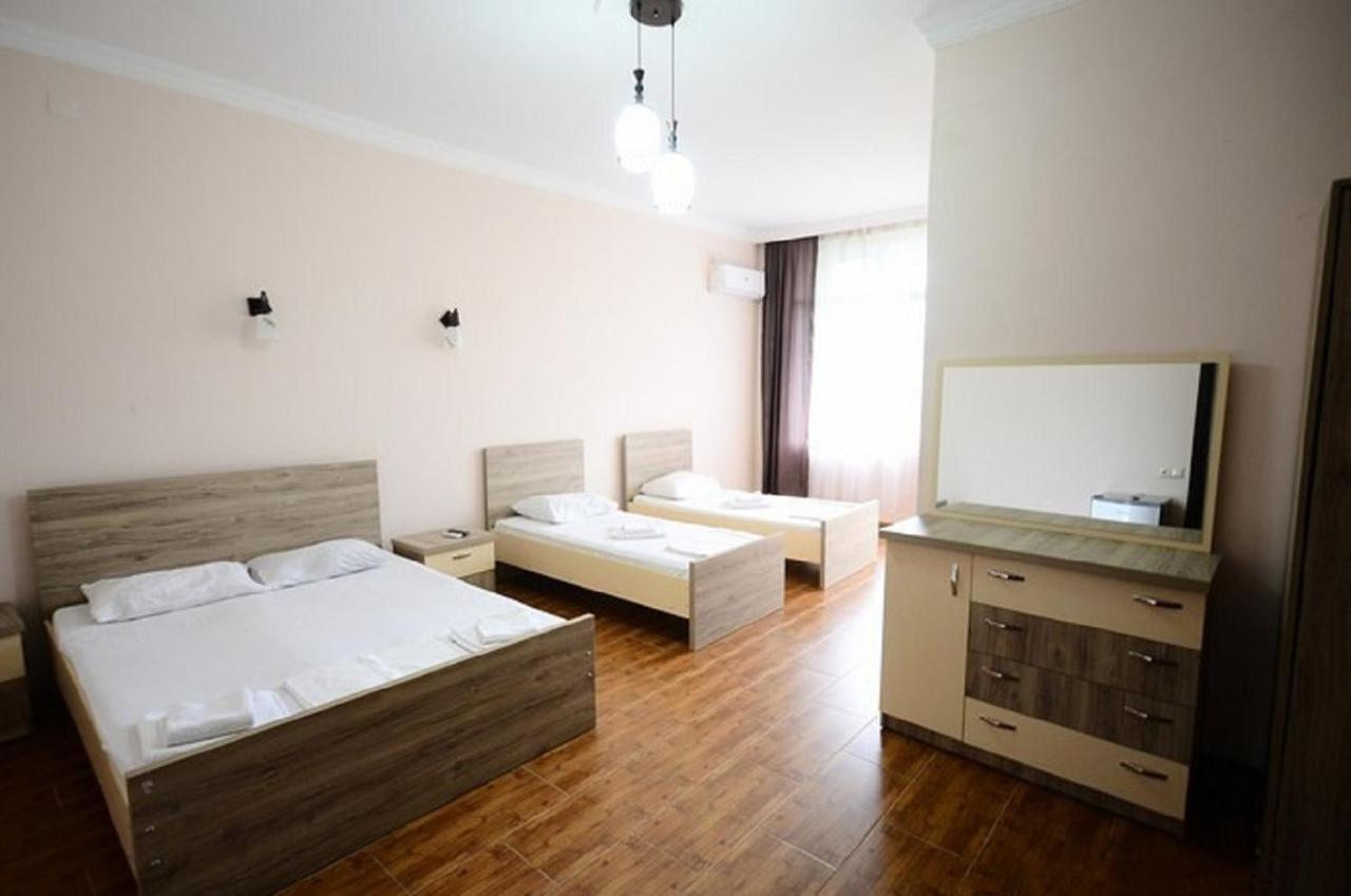 מחינג'אורי Hulus Hotel מראה חיצוני תמונה