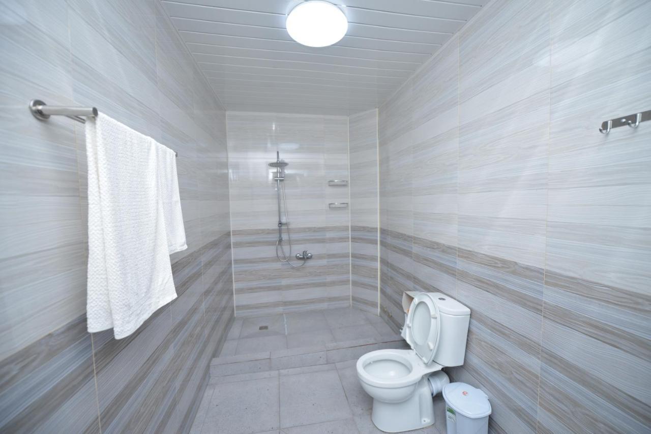 מחינג'אורי Hulus Hotel מראה חיצוני תמונה