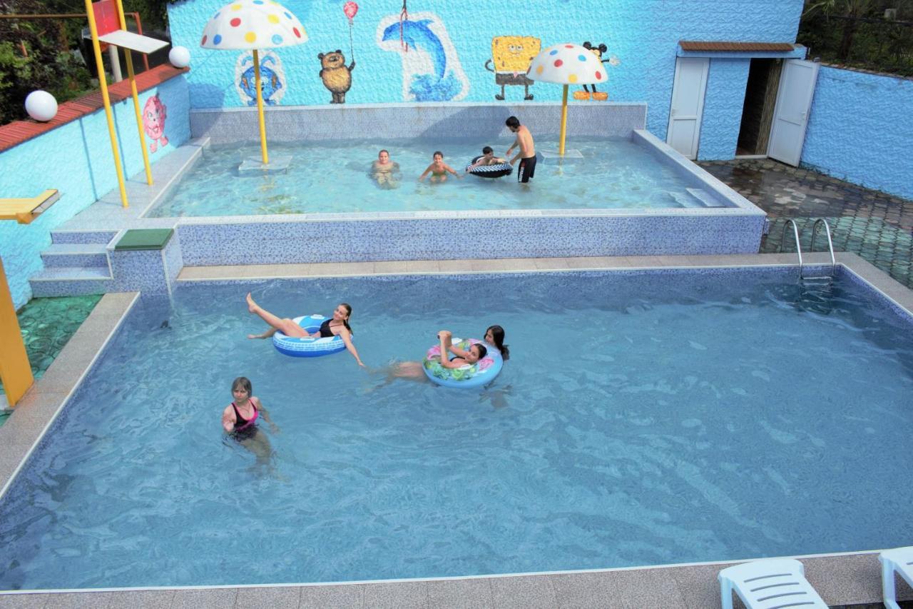 מחינג'אורי Hulus Hotel מראה חיצוני תמונה
