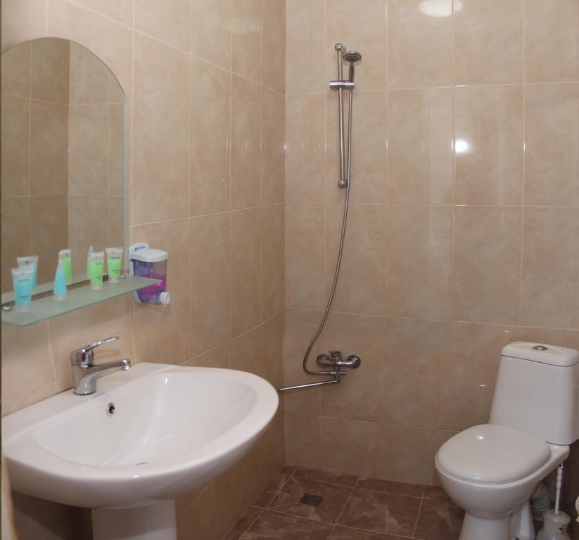 מחינג'אורי Hulus Hotel מראה חיצוני תמונה
