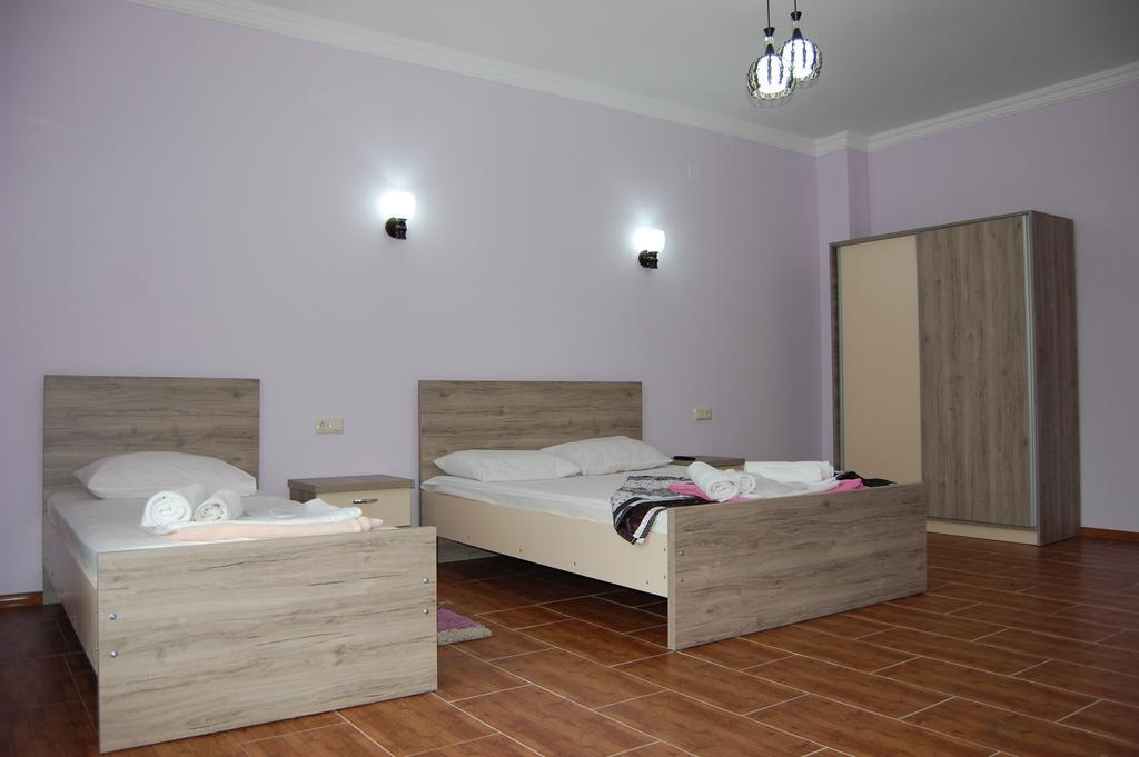מחינג'אורי Hulus Hotel מראה חיצוני תמונה